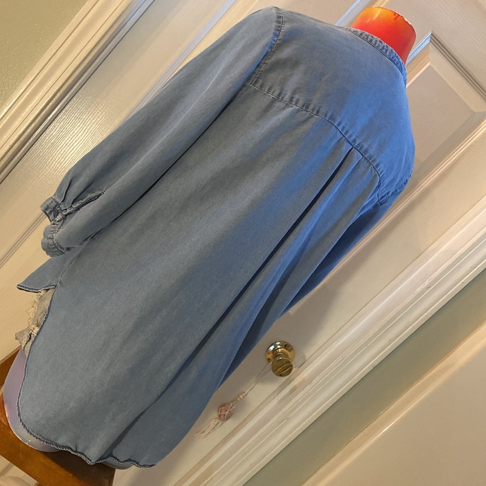 a.n.a Blue Denim Gardener Artist 3/4 Sleeve Tie Front Blouse Shirt Top - Picture 5 of 16